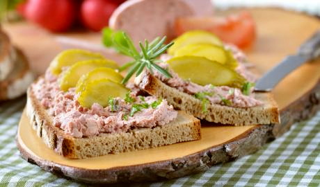 Urlaub Deutschland Reisen - Schlachtfest mit böhmischer Blasmusik