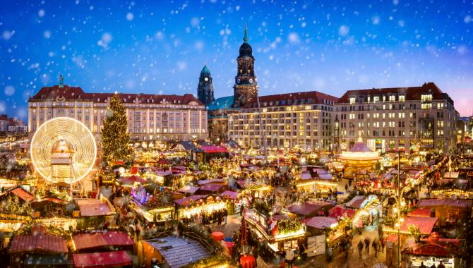 Urlaub Deutschland Reisen - Dresdner Striezel & Weißer Glühwein